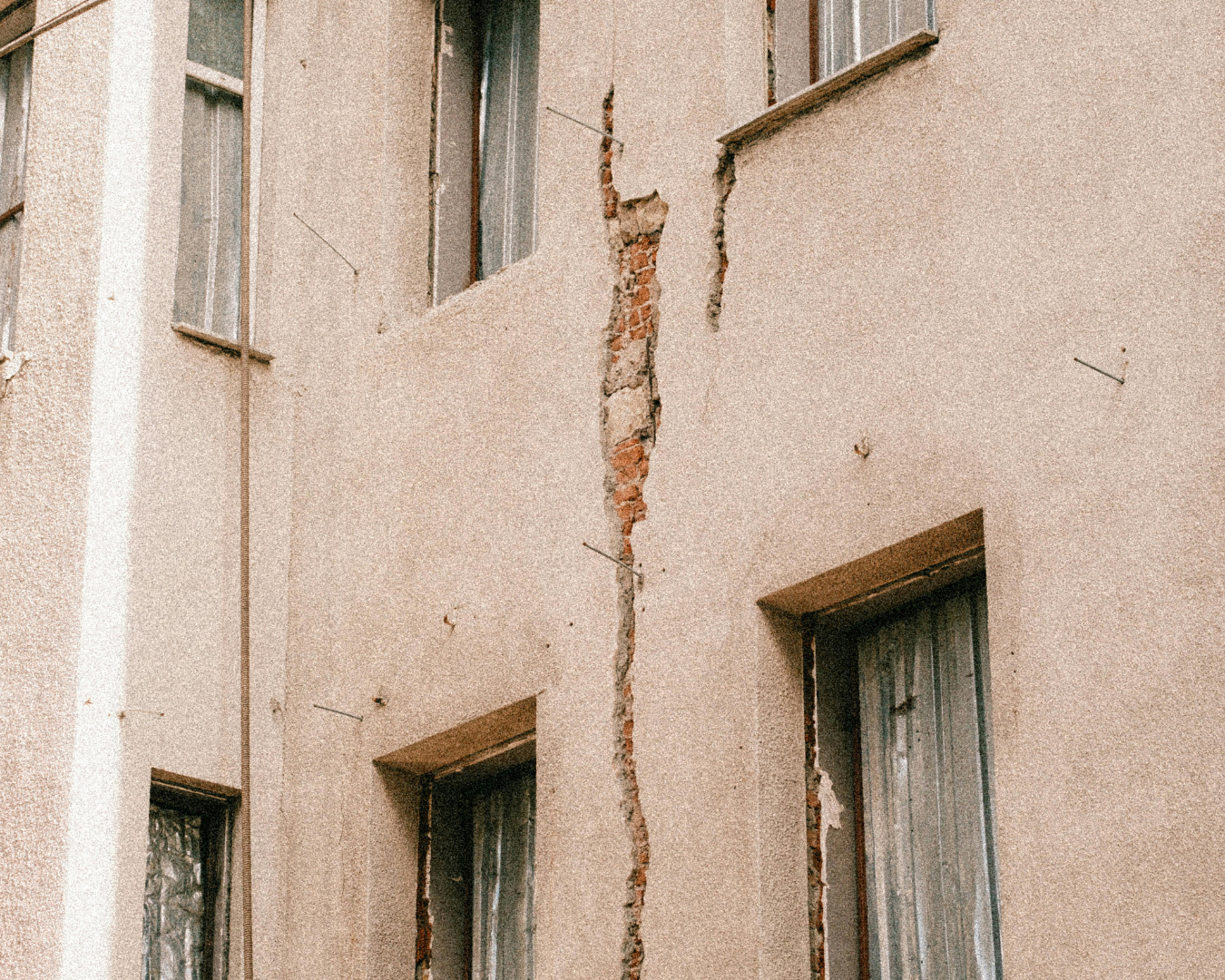 Exterior Foundation Cracks